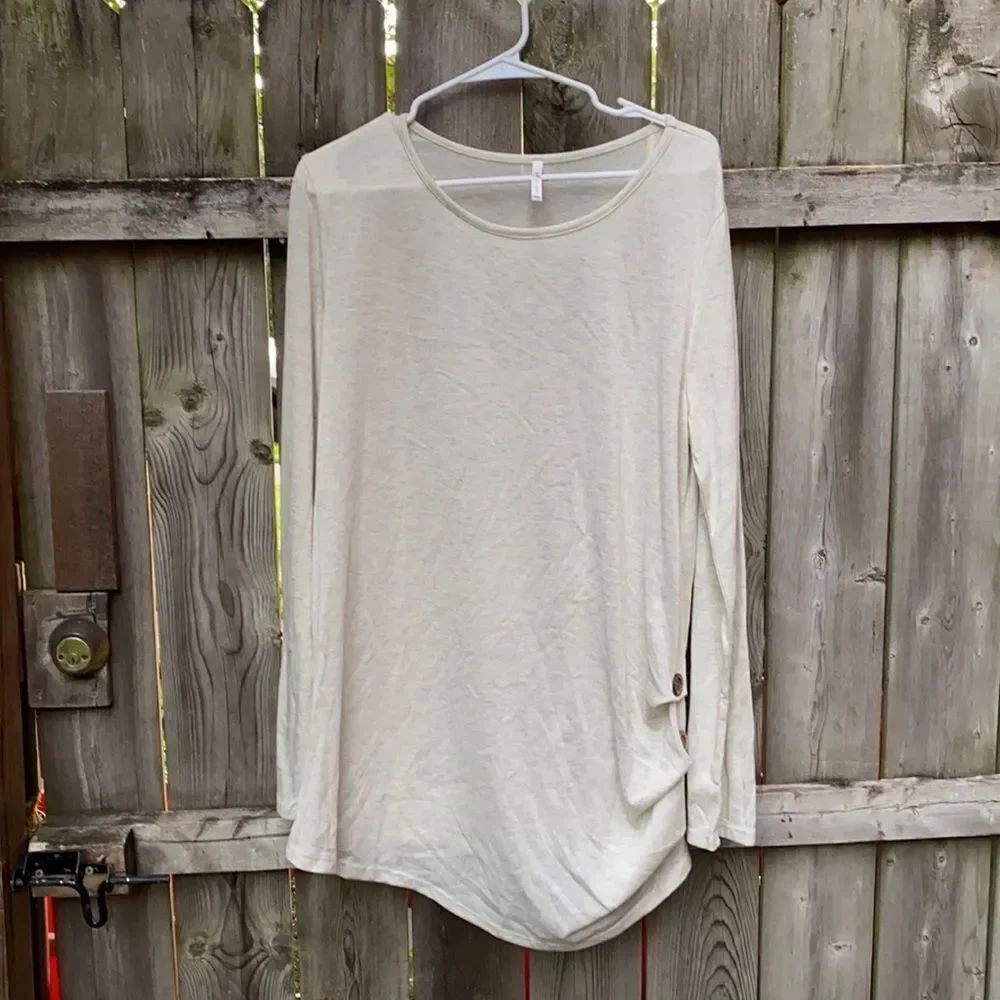 Button designed top sz. 2X